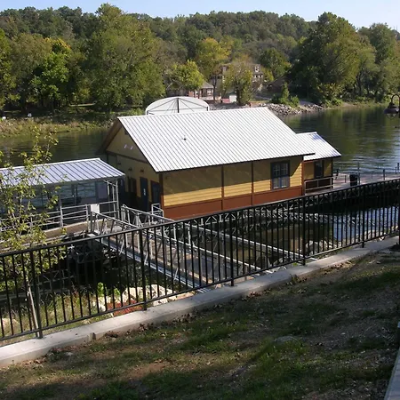 Tuscany On Taneycomo Condo